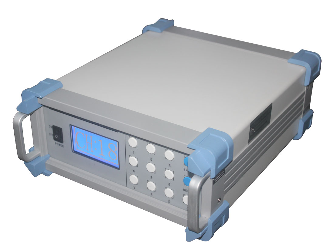 1&times;4 臺(tái)式保偏光開關(guān) - 廣西科毅光通信